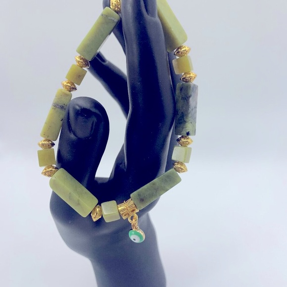Evil Eye Charm, Green Jade & Pewter Bead Stretch Bracelet - Picture 1 of 5